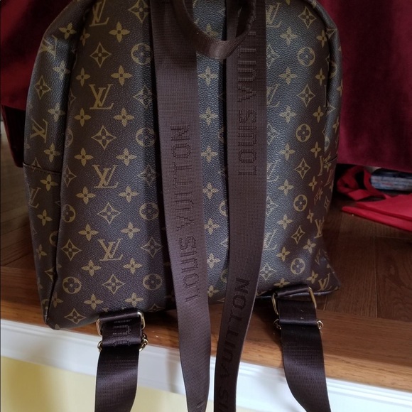 Louis vuitton backpack - Picture 2 of 3